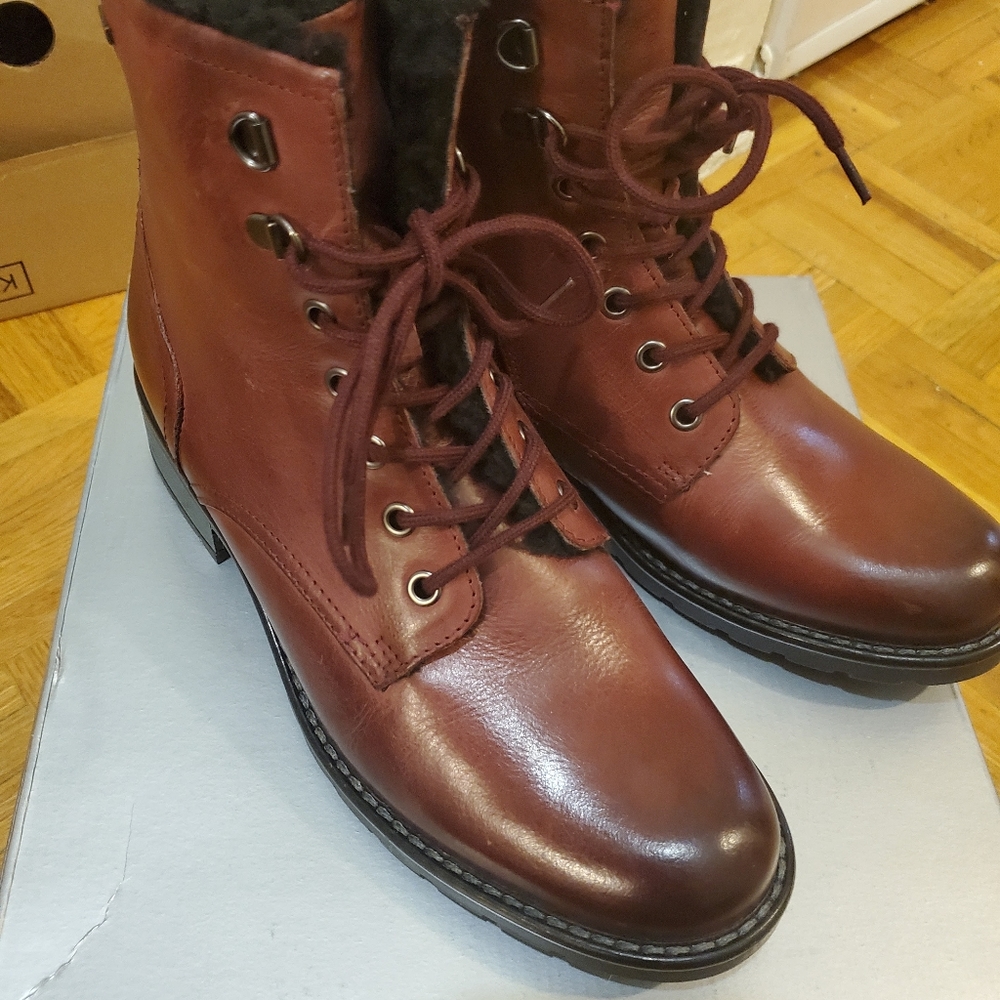 Boots - Picture 6 of 7